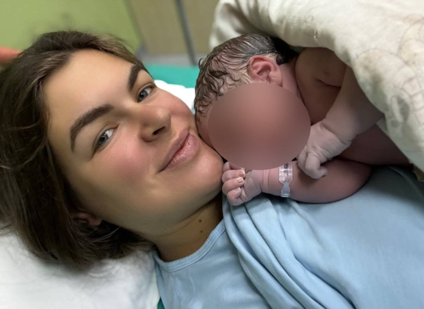 Čestitke: Ima 27 godina, a već je majka petoro djece