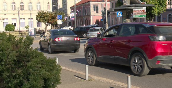 Sve manje ljudi, više automobila: Prešli smo broj od 500.000 vozila