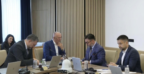 SNSD popustio: Prvo će glasati za Konakovićeve tačke, pa o glasanju državljana Srbije u BiH!