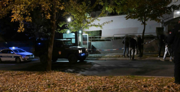 Obavljen uviđaj ispred Ambasade Izraela gde je izvršen napad
