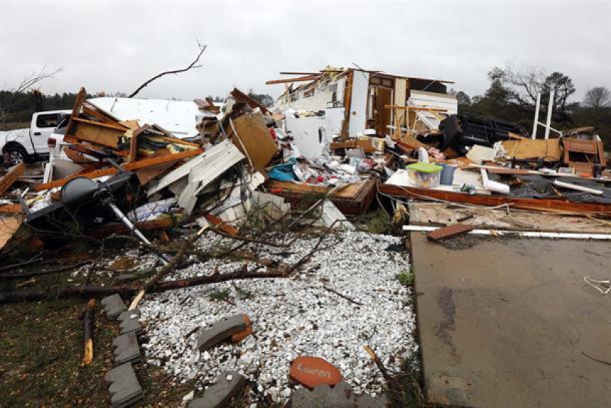 Tornado opustošio južni Misisipi!