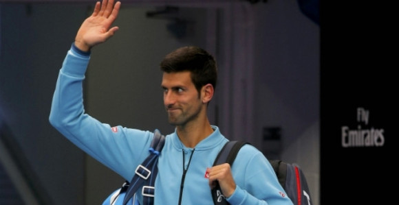 Mini komentar: Nole, glavu gore!