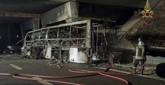 Stravična nesreća u Italiji, 16 mrtvih