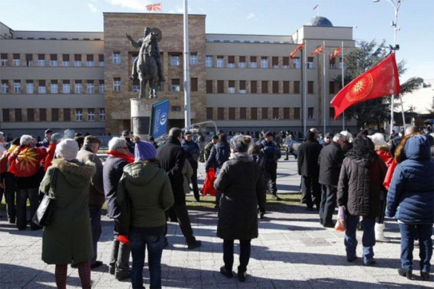 Zbog "Makedonije" masovni protesti