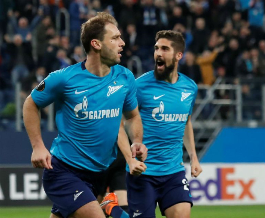 Arapi uzimaju i Branislava Ivanovića!