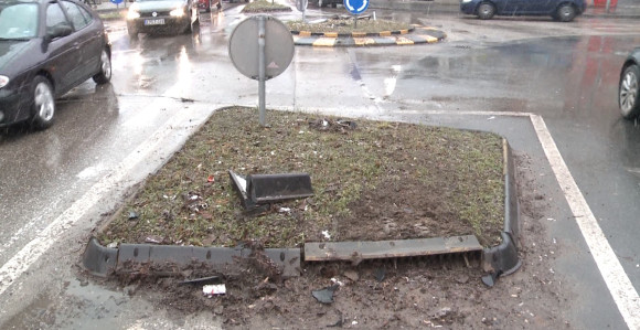 Nezgoda: Autom udario u stub