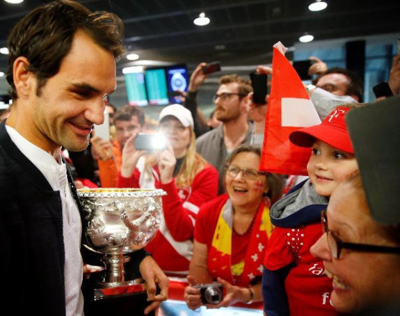 Federer do 38. godine ostaje u tenisu i igra ATP u Bazelu!