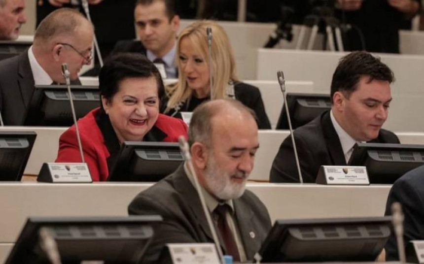 Oštra reagovanja: SNSD izdao Srbe!