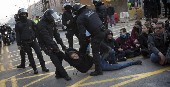 Haos u Kataloniji, blokirani putevi