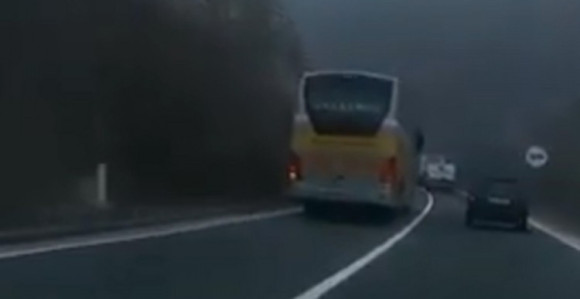 VIDEO Autobusom preko pune linije