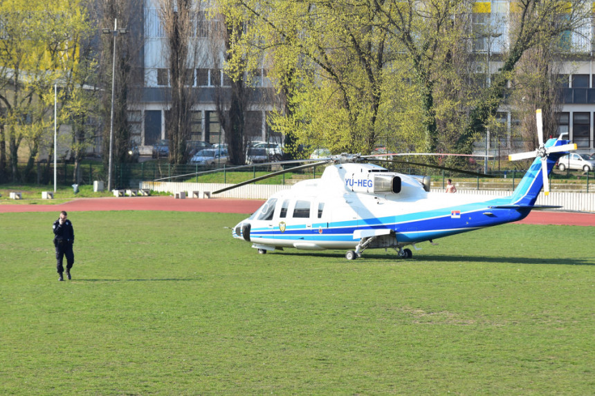 Helikopter aterirao na stadion