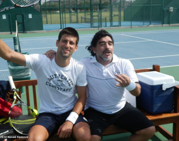 Navijao za Noleta, a sad... Maradona: Federer je najveći, konkurencija ne postoji!
