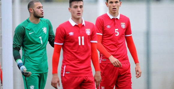 EP - Raspad sistema: Omladinci Srbije pregaženi u Ploeštiju!