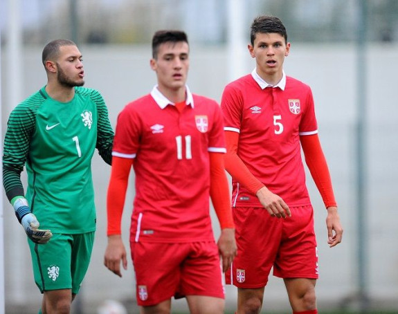 EP - Raspad sistema: Omladinci Srbije pregaženi u Ploeštiju!