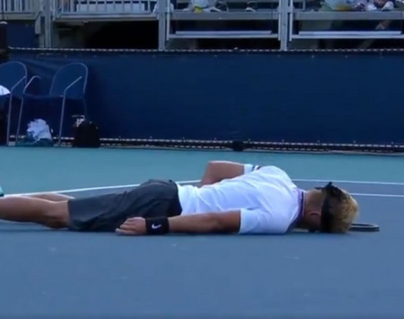 Šokantna scena: Pao tokom meča