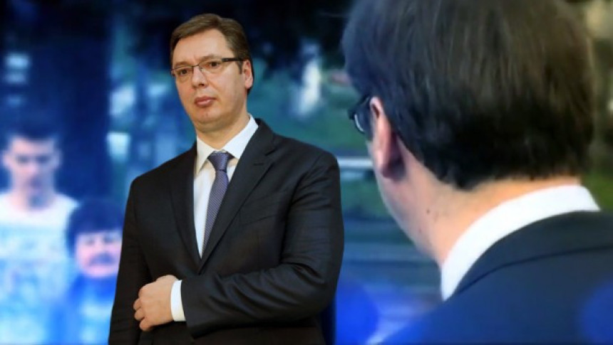 Pogledajte ko je i odakle je Vučić!