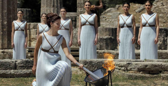 Video: Zapaljena olimpijska baklja!