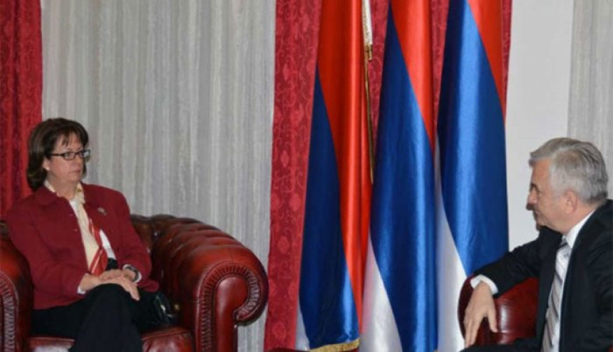 На ручку о стању у БиХ и РС