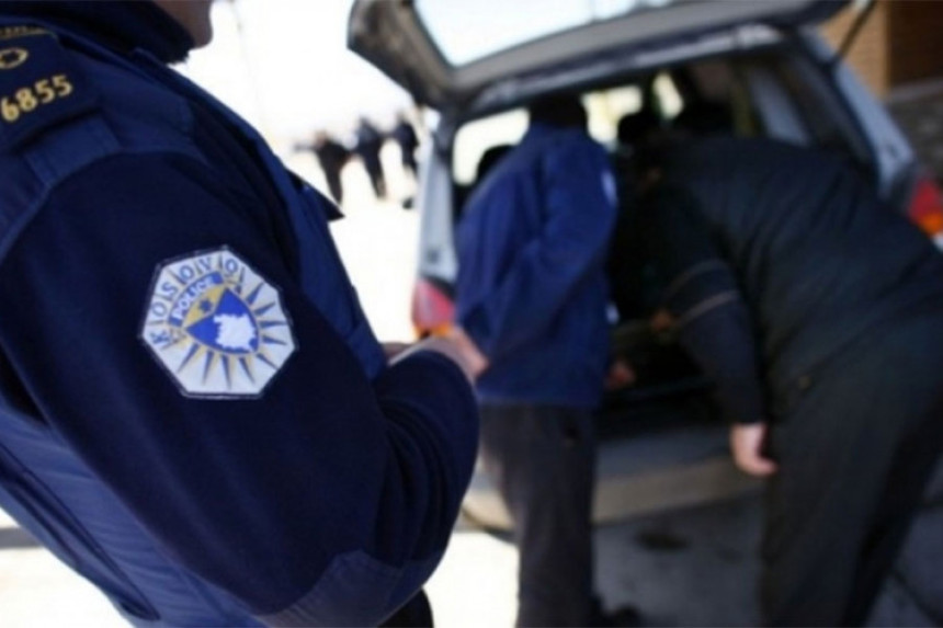 Dva policajca se potukla u kafani