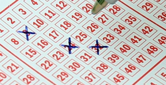 Tužio oca zbog dobitka na lutriji