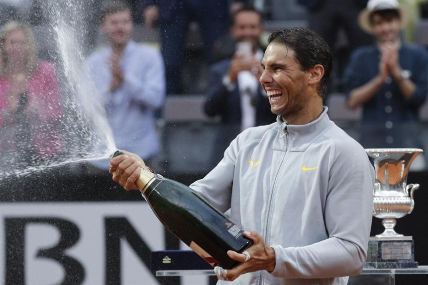 Rodžer statira, Rafa pada i diže se, Nole van 20!