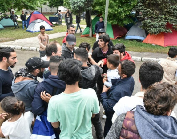 U Gacku nađena 24 migranta