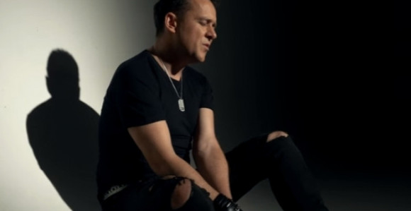 Otkrio: Poznati pjevač strastveni kolekcionar!