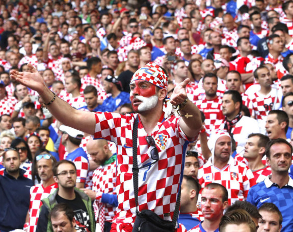 Hrvatski ratni veterani protiv huligana!
