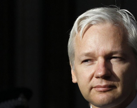 Džulijan Asanž se obratio Beograđanima