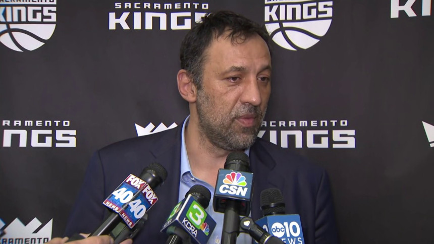 Divac glatko odbio Medžika Džonsona!