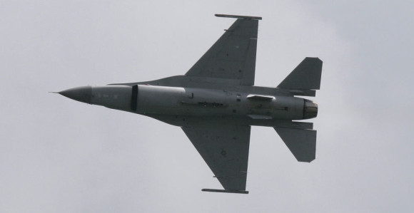 "F-16" prišao Šojguovom avionu