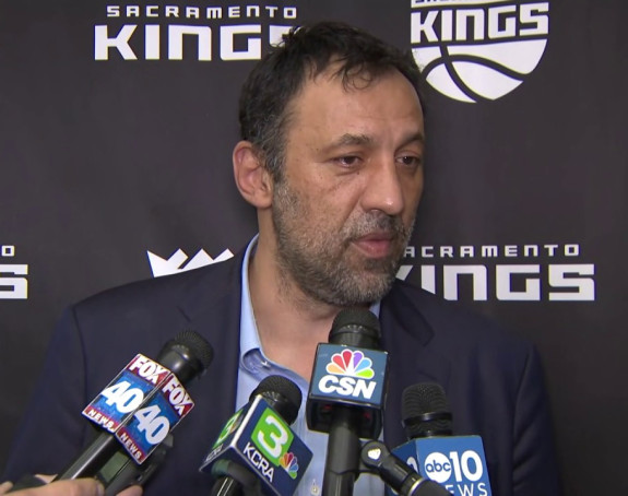 Divac glatko odbio Medžika Džonsona!