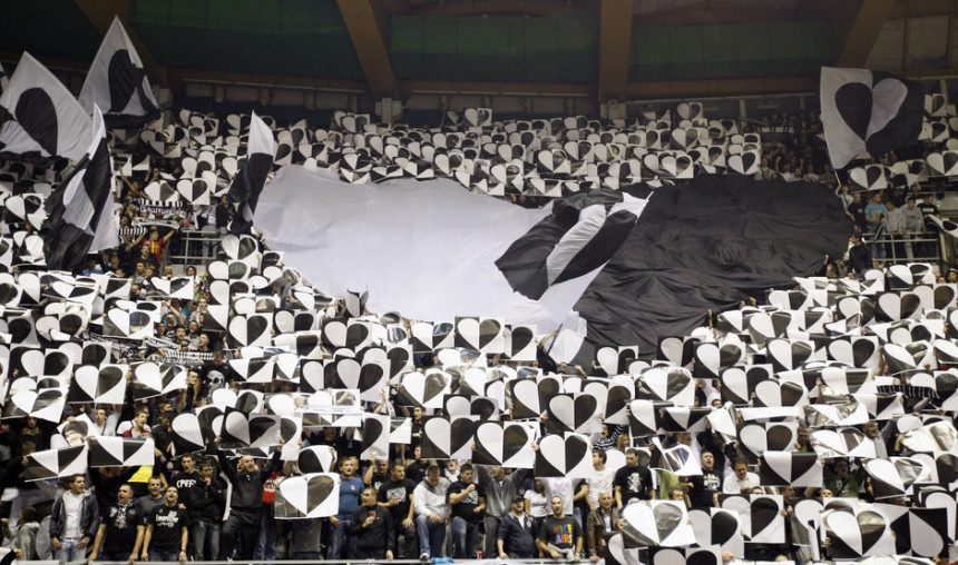 Konačno - Partizanova kuća!