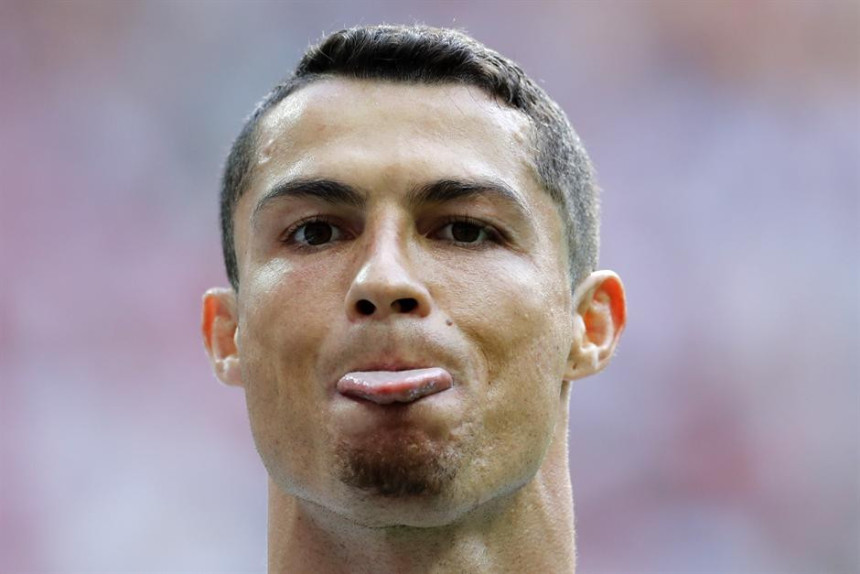 Ronaldo: Brada mi donosi sreću, držim je do kraja!