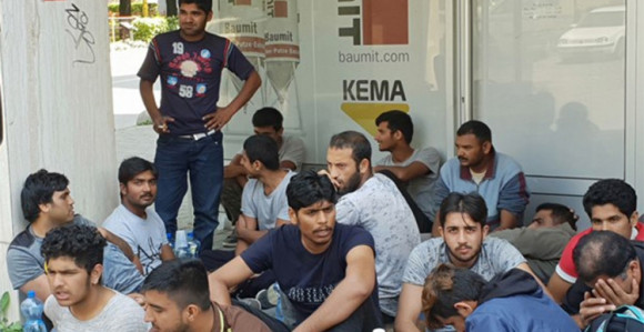 Grupa migranata stigla u Tuzlu