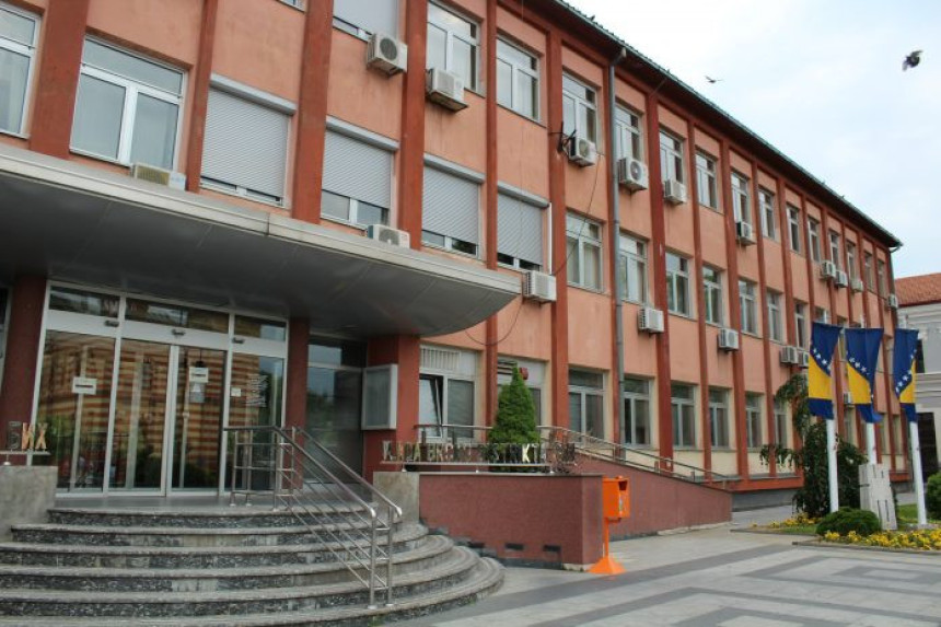 Banka trošila novac Distrikta? 