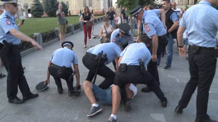 Kisin: Policija je prekršila zakon