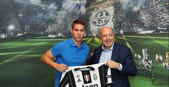 Zvanično: Juventus dobio Dinamovog zlatnog momka za 23.000.000!