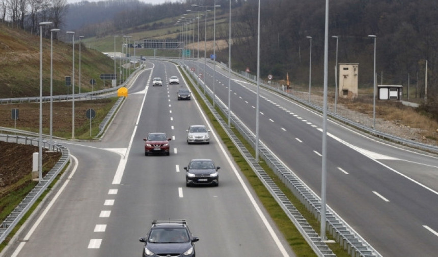 Uvodjenje srednje brzine na autoputu