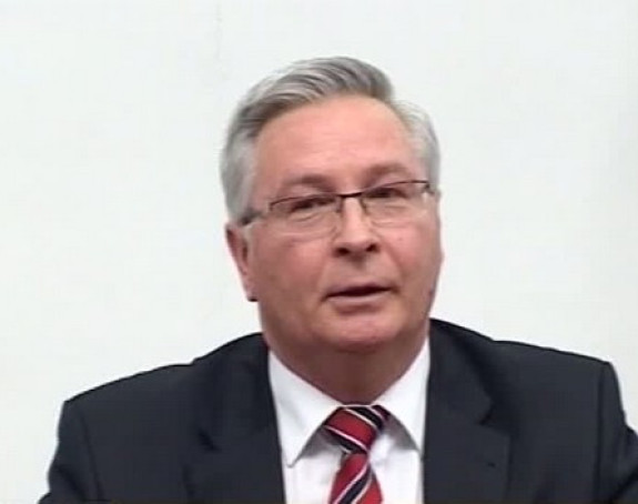Farsa režima i ismijavanje naroda