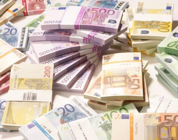 Srpska kreditima gubi autonomiju