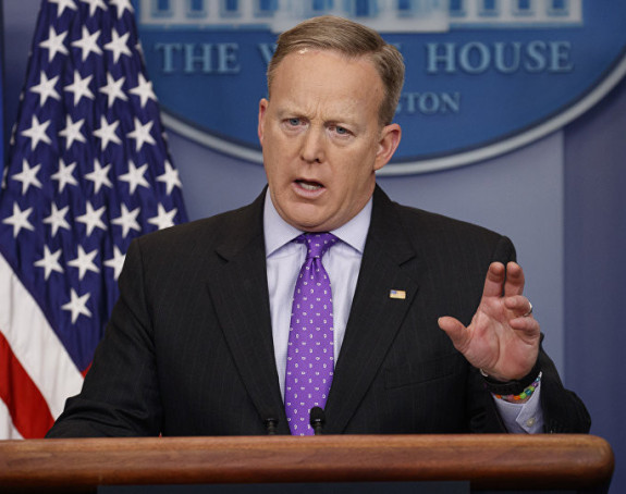 Šon Spajser podnio ostavku