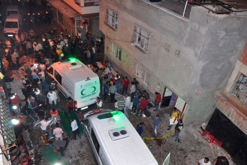 Džihadisti ubili 50 ljudi na svadbi u Turskoj 