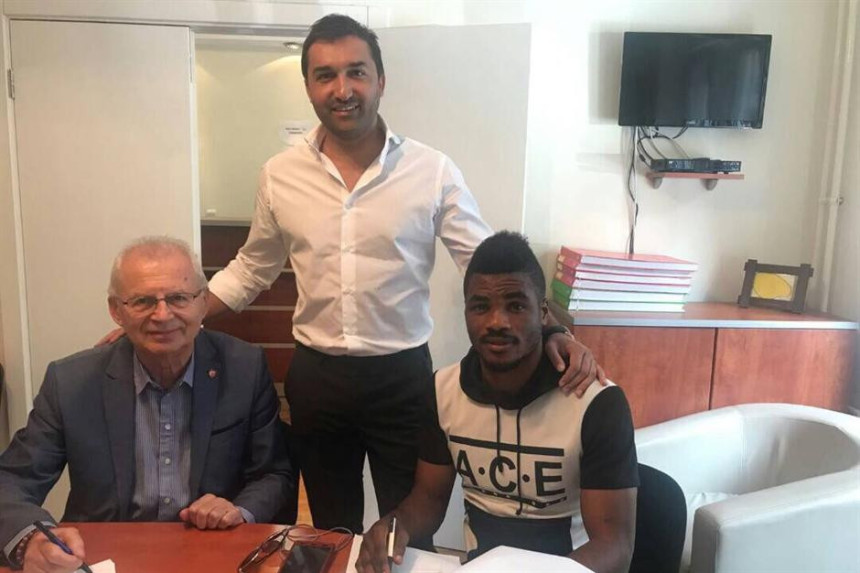 Ibrahim Tanko potpisao za Crvenu zvezdu!