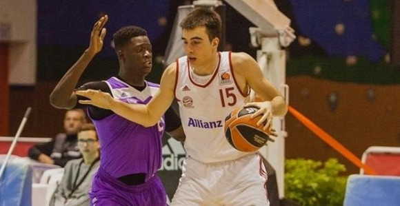 Bajern traži 100.000 za Pecarskog!