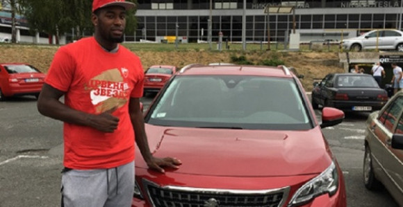 Lesor stigao u Beograd, nestrpljiv da zaigra!