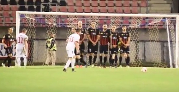 Video: "Živi zid" Tuzlaka koji ne čuva NIŠTA!