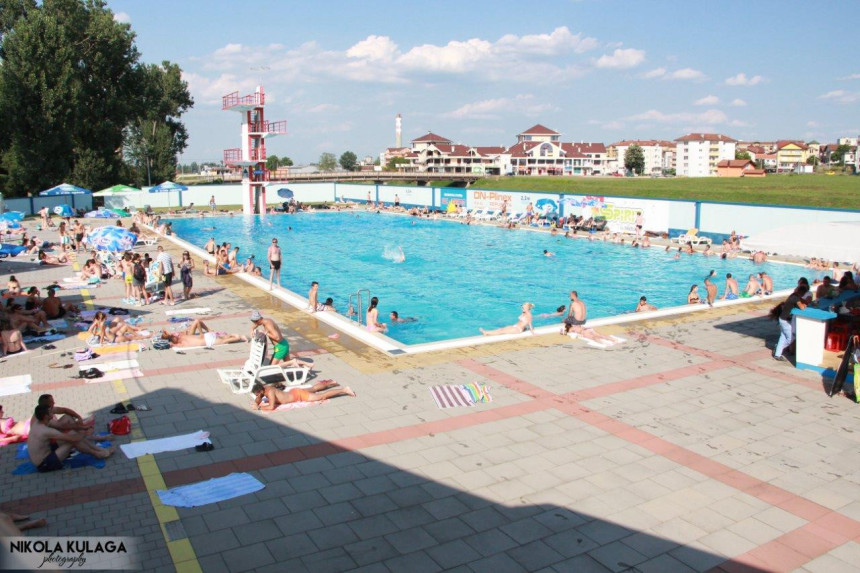 Mladić se juče utopio u bazenu 