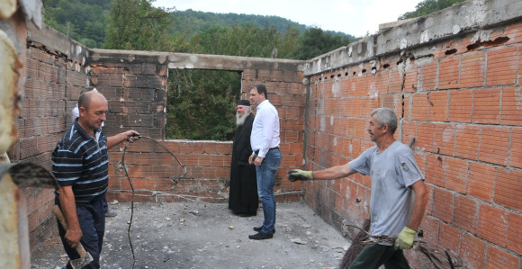 СДС: Помоћи обнову манастира  