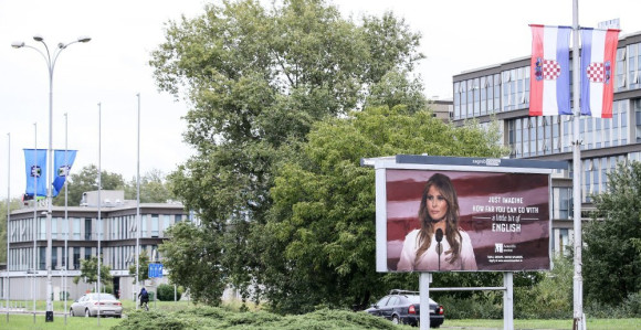 Uklonjen sporni plakat Melanije